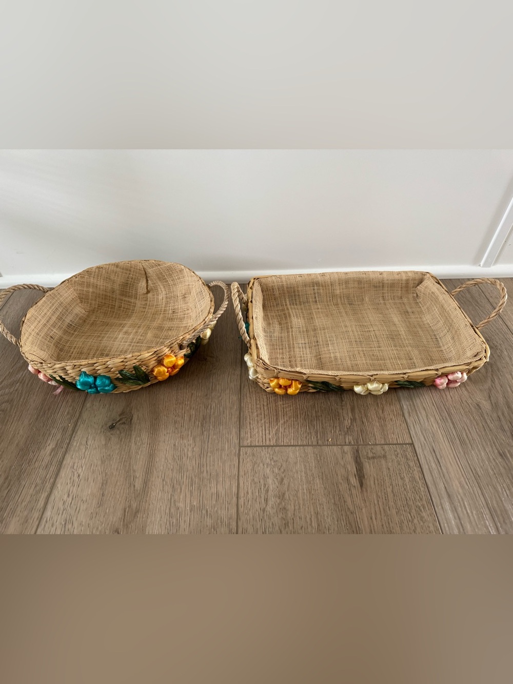 Vintage Serving Baskets Set Of 2 Woven Raffia Straw Floral Rectangle & Round